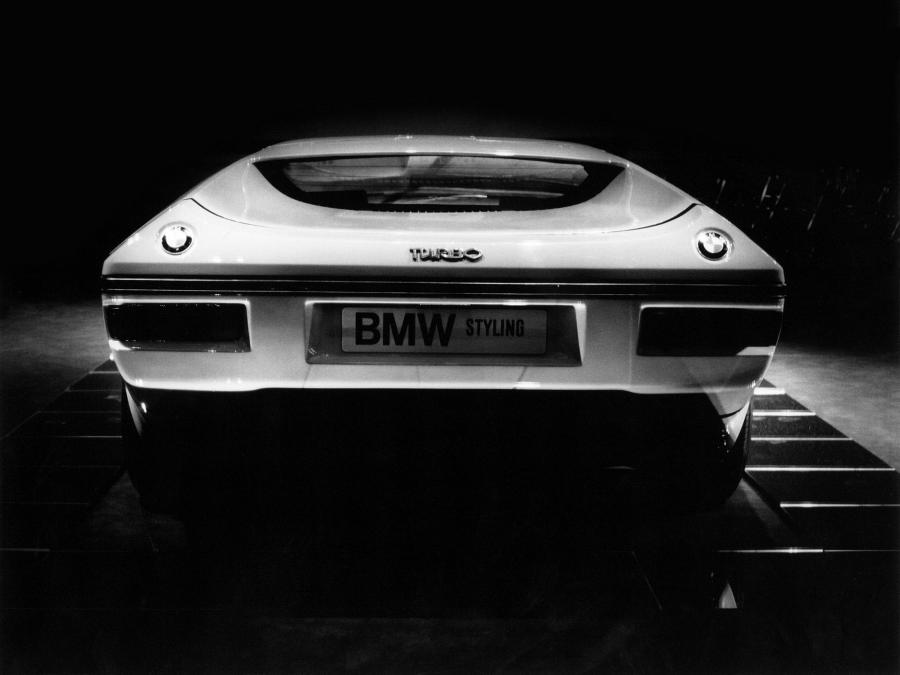  BMW Turbo Concept 1972 года  (фото 12 из 17)